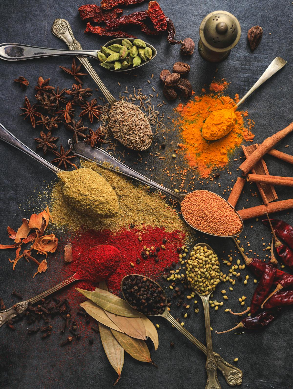 Spezie da cucina con zafferano